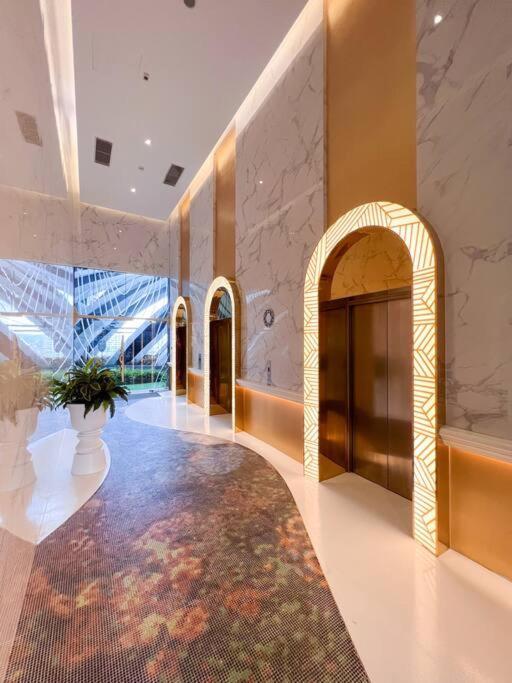 קואלה לומפור Modern Suites At Arte Mont Kiara By Iconique מראה חיצוני תמונה